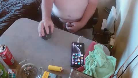 Snapshot of aussiebaker chatting on 12-18-25, 07:25 aussiebaker online show from 12-18-25, 07:25