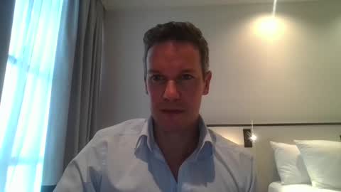 aussiesurfer0000 online show from 02-10-25, 08:53