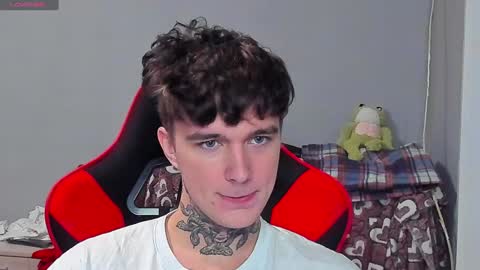 Snapshot of austen_milker chatting on 01-14-25, 04:08 Austen online show from 01-14-25, 04:08