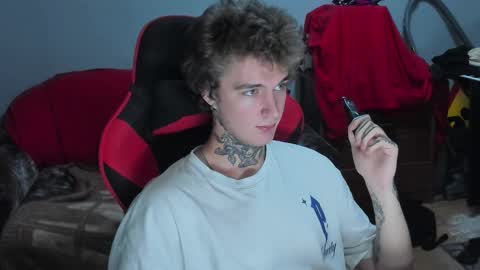 Snapshot of austen_milker chatting on 11-24-25, 10:42 Austen online show from 11-24-25, 10:42