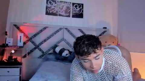 Snapshot of austin_connorr chatting on 09-13-25, 09:53 austin online show from 09-13-25, 09:53