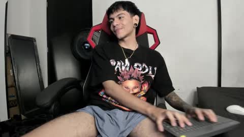 Snapshot of austin_falcon chatting on 02-17-25, 09:30 Austin online show from 02-17-25, 09:30