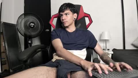 Snapshot of austin_falcon chatting on 02-18-25, 08:03 Austin online show from 02-18-25, 08:03