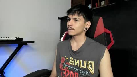 Snapshot of austin_falcon chatting on 09-18-25, 07:16 Austin online show from 09-18-25, 07:16