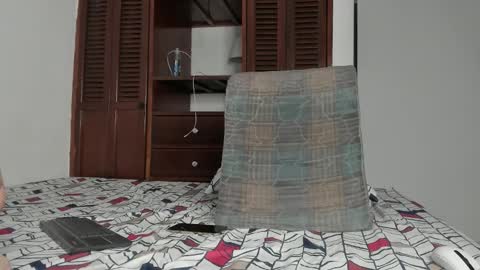 Snapshot of austin_falcon chatting on 10-09-25, 01:20 Austin online show from 10-09-25, 01:20