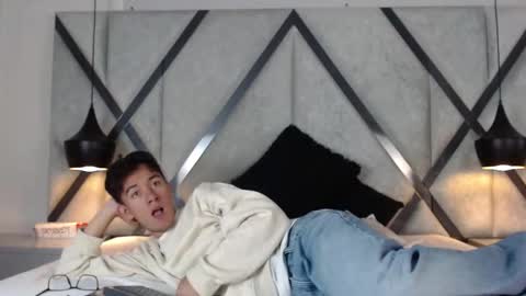 Snapshot of austinreeds chatting on 10-05-25, 11:52 austinreeds online show from 10-05-25, 11:52