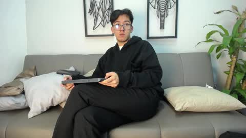 Snapshot of austinreeds chatting on 11-08-25, 11:43 austinreeds online show from 11-08-25, 11:43