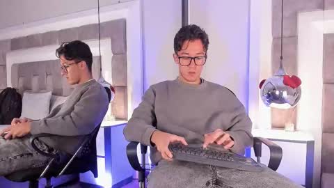 Snapshot of austinreeds chatting on 02-27-26, 11:54 austinreeds online show from 02-27-26, 11:54