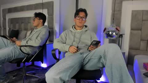 Snapshot of austinreeds chatting on 02-28-26, 12:17 austinreeds online show from 02-28-26, 12:17