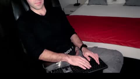 australopithas online show from 11-23-25, 01:11