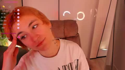 Snapshot of autumnwhisper_ chatting on 02-12-26, 08:59 Alice online show from 02-12-26, 08:59