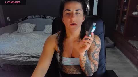 Ava online show from 10-04-25, 12:58