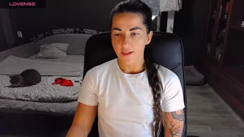 Ava online show from 11-20-25, 04:51