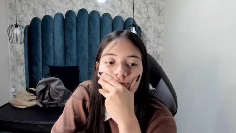              online show from 03-06-25, 03:35