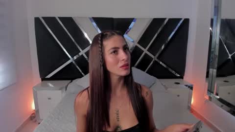 Snapshot of ava_fontana2 chatting on 02-05-25, 10:12 Ava Fontana online show from 02-05-25, 10:12