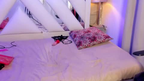 Snapshot of ava_wilde chatting on 11-04-25, 08:08 Ava Wilde online show from 11-04-25, 08:08