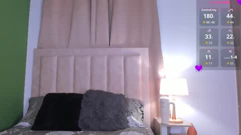 Snapshot of avaline_blanc chatting on 08-02-26, 06:01 Avaline Help me reach 100 likes TRANSMISSION EVERY DAY FROM 39 PM online show from 08-02-26, 06:01