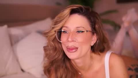 Ava online show from 02-17-26, 03:47