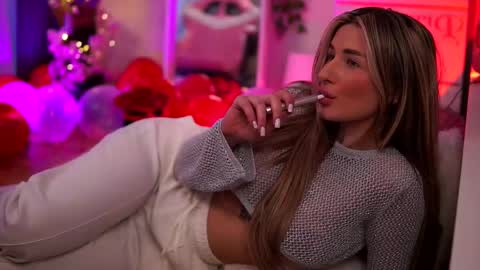 Snapshot of avashay chatting on 02-15-25, 05:41 Carina online show from 02-15-25, 05:41