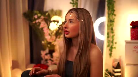 Snapshot of avashay chatting on 02-25-25, 10:18 Carina online show from 02-25-25, 10:18