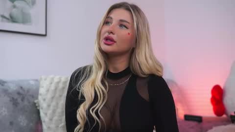 Snapshot of avashay chatting on 11-27-25, 10:34 Carina online show from 11-27-25, 10:34