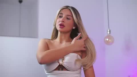 Carina online show from 03-18-26, 09:29