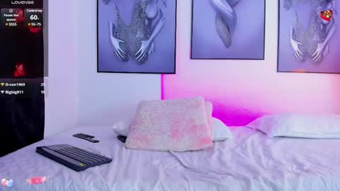 Snapshot of avavega_1 chatting on 02-25-25, 02:22 Avavega 1 online show from 02-25-25, 02:22