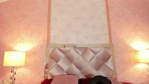 avawhiite online show from 11-17-25, 07:30