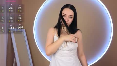 Snapshot of avelyne_ chatting on 10-11-25, 02:26 Avelyne online show from 10-11-25, 02:26