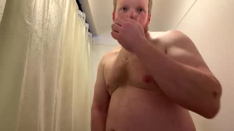 Snapshot of averagedan90 chatting on 03-04-26, 11:27 Dan online show from 03-04-26, 11:27