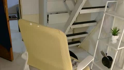 Rhian online show from 10-05-25, 01:59