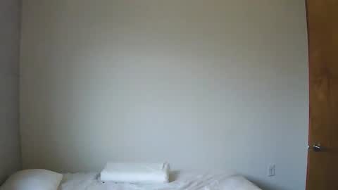 Avery online show from 04-02-26, 11:24