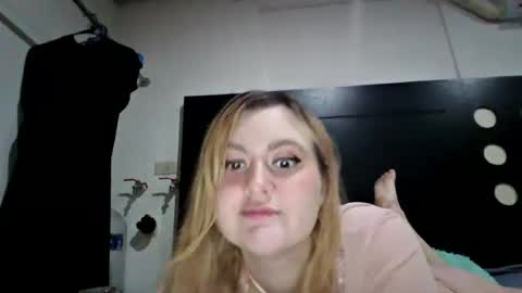 Snapshot of avery_doll21 chatting on 06-15-26, 01:30 Avery Doll online show from 06-15-26, 01:30