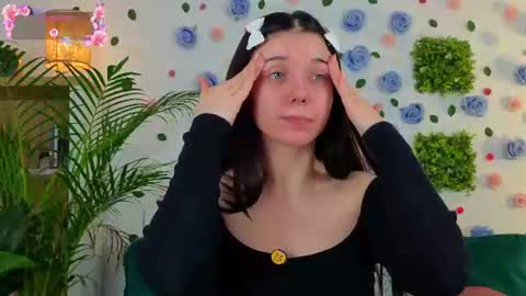 AveryWillow online show from 06-15-26, 01:08