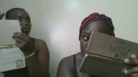avian_babe1 online show from 06-19-26, 09:40