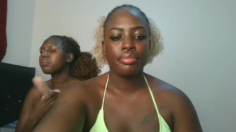 avian_babe1 online show from 07-26-26, 11:22