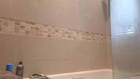 avidfan123 online show from 09-12-25, 08:58