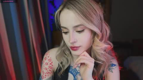 Snapshot of aviva_faith chatting on 04-28-26, 08:03 Aviva online show from 04-28-26, 08:03