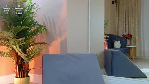 Snapshot of avrillcyrux chatting on 09-09-25, 06:24 AVRILL CYRUX online show from 09-09-25, 06:24