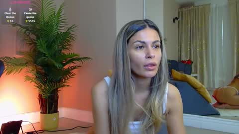 AVRILL CYRUX online show from 02-02-26, 08:13