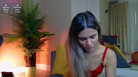 AVRILL CYRUX online show from 02-14-26, 06:54