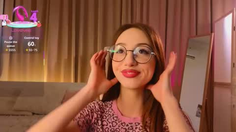 Avril online show from 12-22-25, 07:11