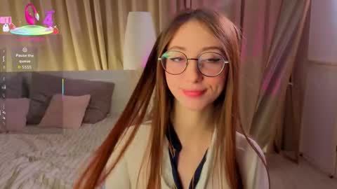 Snapshot of avrillemell chatting on 02-06-26, 08:23 Avril online show from 02-06-26, 08:23