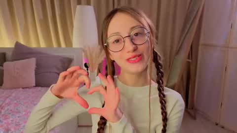 Snapshot of avrillemell chatting on 02-22-26, 09:13 Avril online show from 02-22-26, 09:13