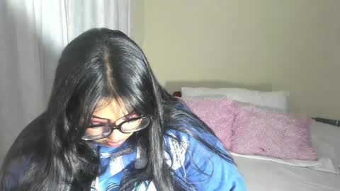 Snapshot of avrilrizox chatting on 03-29-26, 08:14 avrilrizox online show from 03-29-26, 08:14