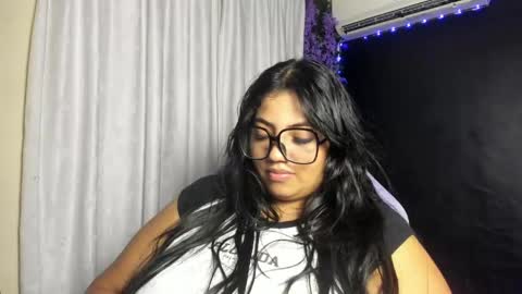 Snapshot of avrilrizox chatting on 04-17-26, 06:05 avrilrizox online show from 04-17-26, 06:05