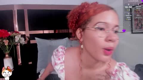 Snapshot of avrilwayne chatting on 11-16-25, 12:44 Avril online show from 11-16-25, 12:44