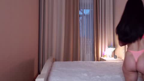 Snapshot of avrora_lew_ chatting on 06-15-26, 08:00 Avrora Inst online show from 06-15-26, 08:00