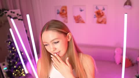 Avrora online show from 01-23-25, 05:31