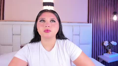 Snapshot of avymilton chatting on 06-26-26, 11:36 Avy online show from 06-26-26, 11:36